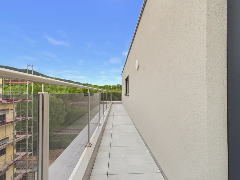 Stilvolle Attikawohnung mit grosser Terrasse und exklusiver Wohnkomfort in Delémont (13)