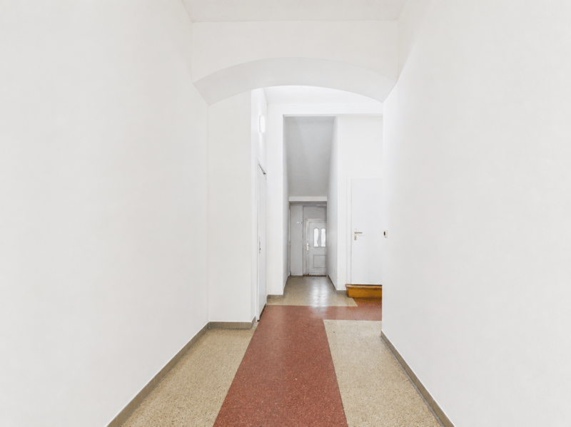 Seltene Gelegenheit! Mehrfamilienhaus mit 9 Wohnungen und Restaurant & Bar (12)