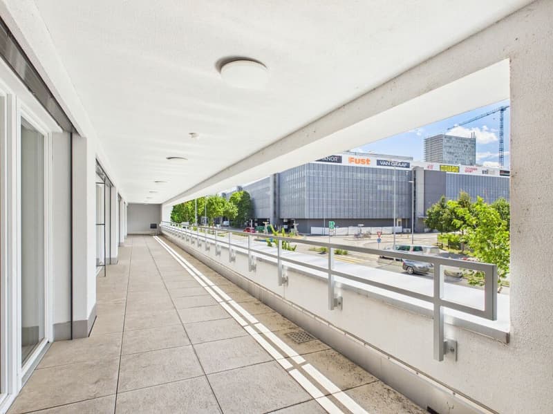 Modern ausgebaute Bürofläche mit Terrasse (10)