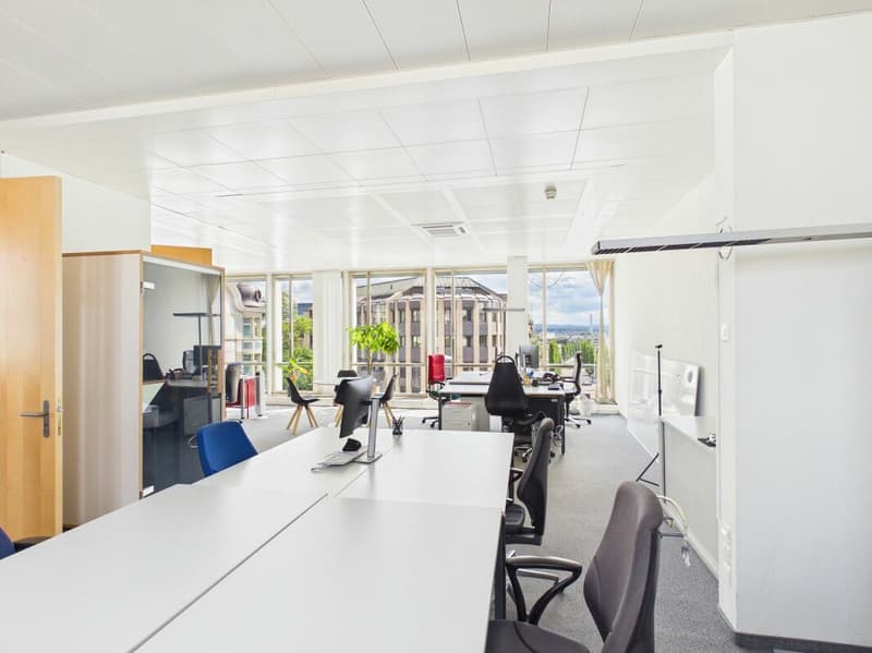 Bel espace spacieux à louer 240 m2 (13)