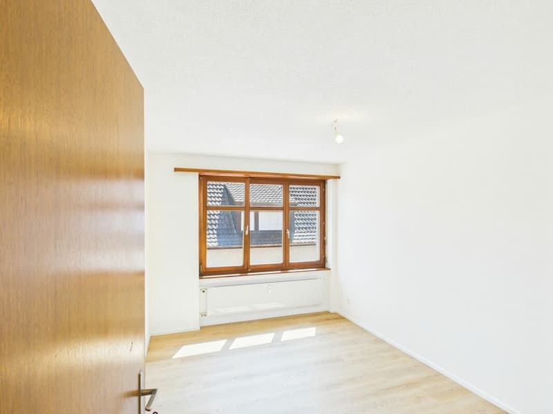 Zentrale Wohnung mit warmer Ausstattung in Sissach (7)
