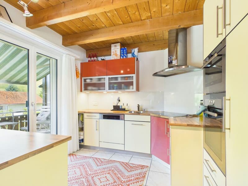 Grosszügige Maisonette Wohnung mit Balkon und Cheminée Kopie (7)