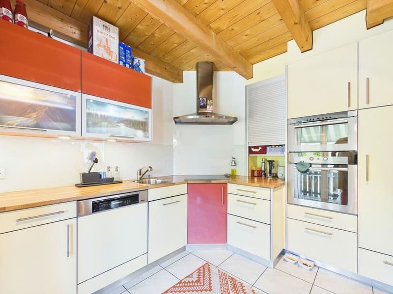Grosszügige Maisonette Wohnung mit Balkon und Cheminée Kopie (8)