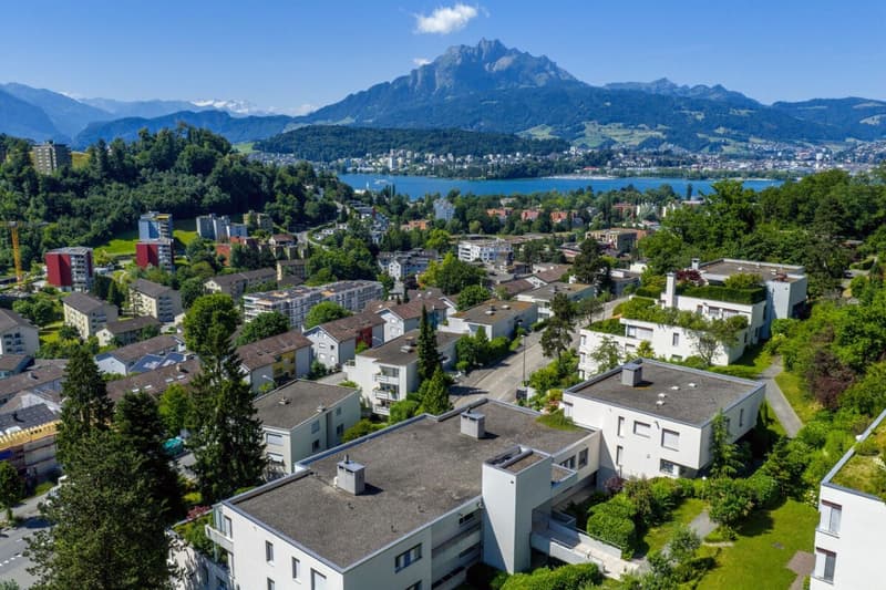 Lebensqualität pur - sonnige Südhanglage mit Pilatusblick (10)