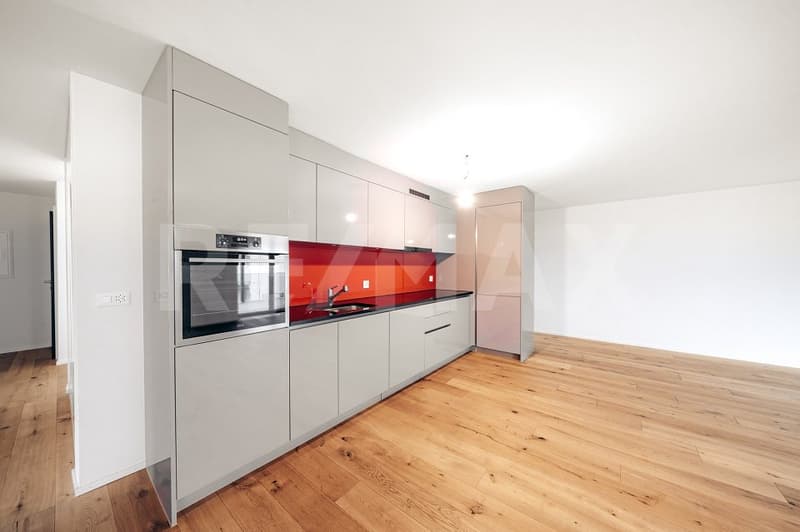 Moderne 4.5-Zimmer-Wohnung mit 134 m² und grossem Balkon  kernsaniert, zentral in Kloten (4)