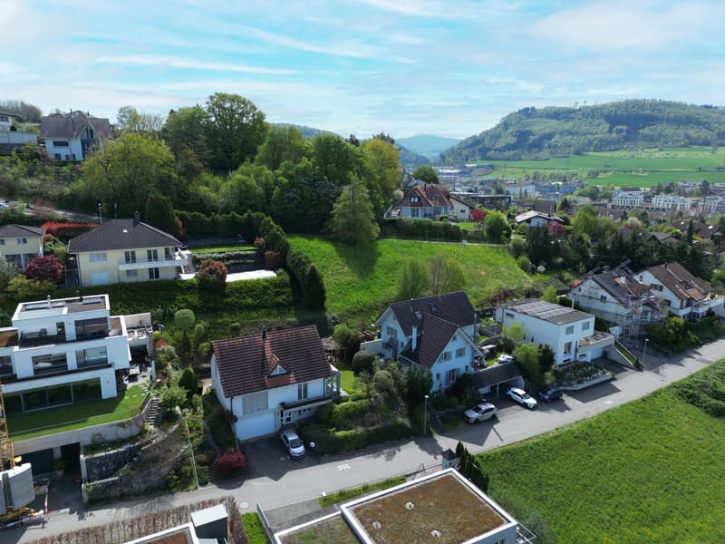 Emplacement exclusif sur une pente à Frick – 646 m² de terrain à bâtir avec vue (2)