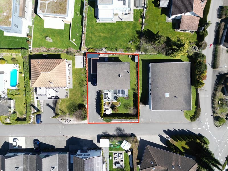 Modernes Einfamilienhaus an ruhiger, sonniger Lage mit Gartenparadies (14)