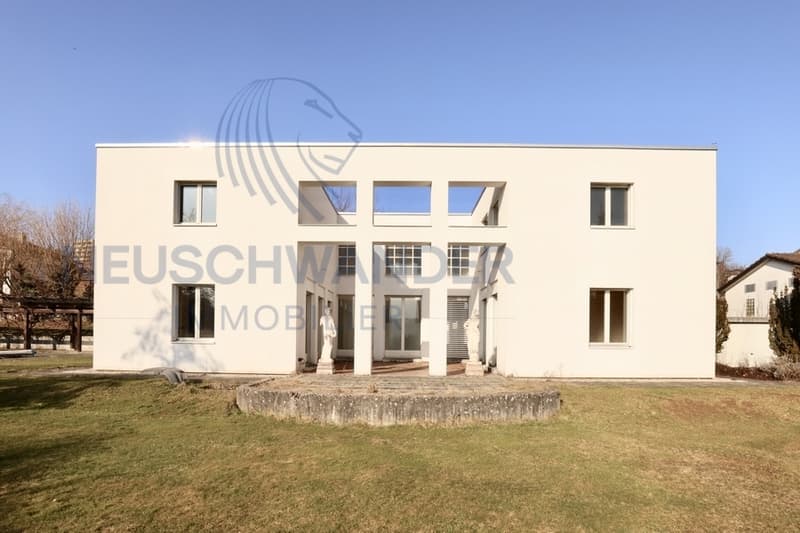 Villa d'architecte avec magnifique terrain et vue imprenable | homegate.ch