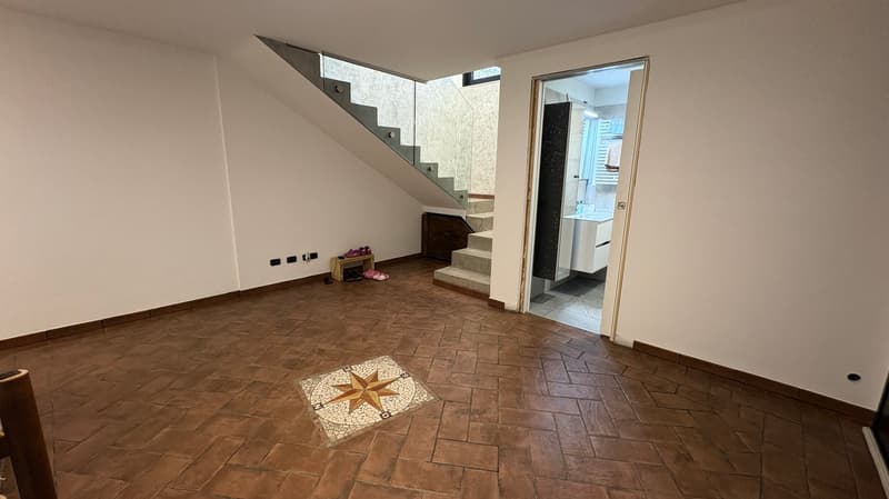 In vendita – Villa indipendente di design con vista straordinaria, finiture di pregio (23)