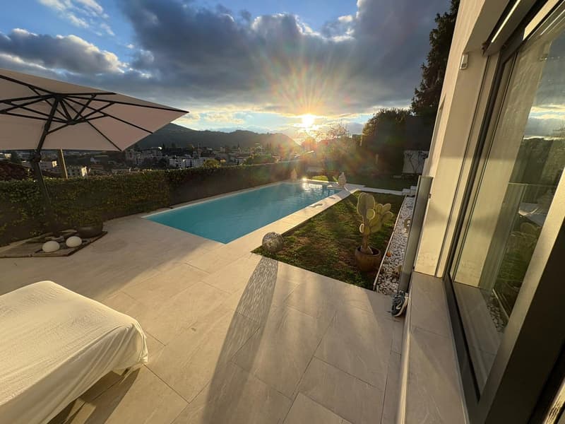 Villa indipendente con piscina, vista aperta e riservatezza assoluta (2)