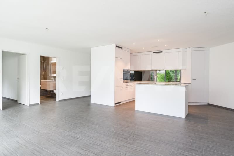 Moderne 2.5Zimmer-Wohnung mit Garten (4)