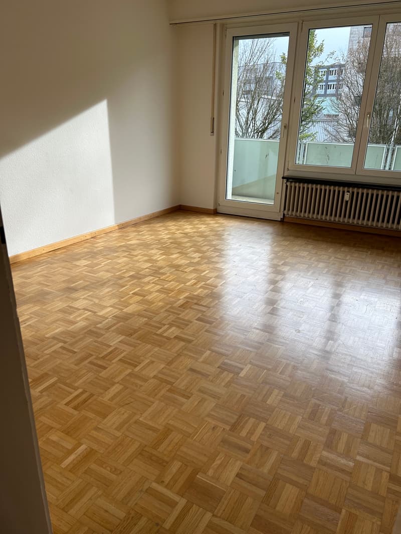 Schöne 3-Zimmer-Wohnung mit Balkon an ruhiger Lage (2)