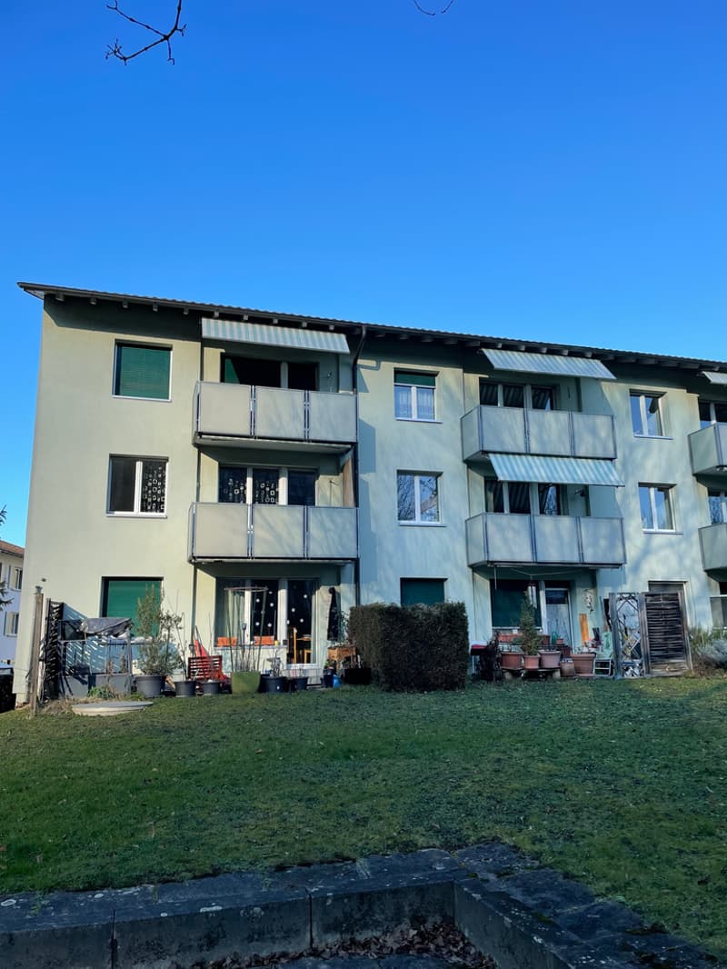 Schöne 3-Zimmer-Wohnung mit Balkon an ruhiger Lage (1)