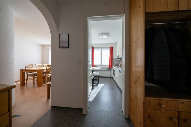 Chesa Muntarütsch - Helle 4-Zimmerwohnung mit Südbalkon und freier Bergsicht (4)