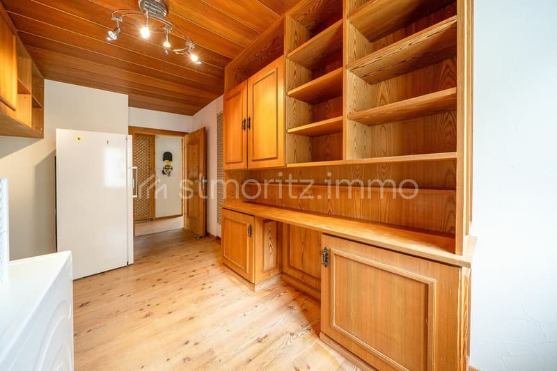 Chesa Ova Cotschna - Exklusive 4.5 Zimmer Wohnung im 8. Stock (8)