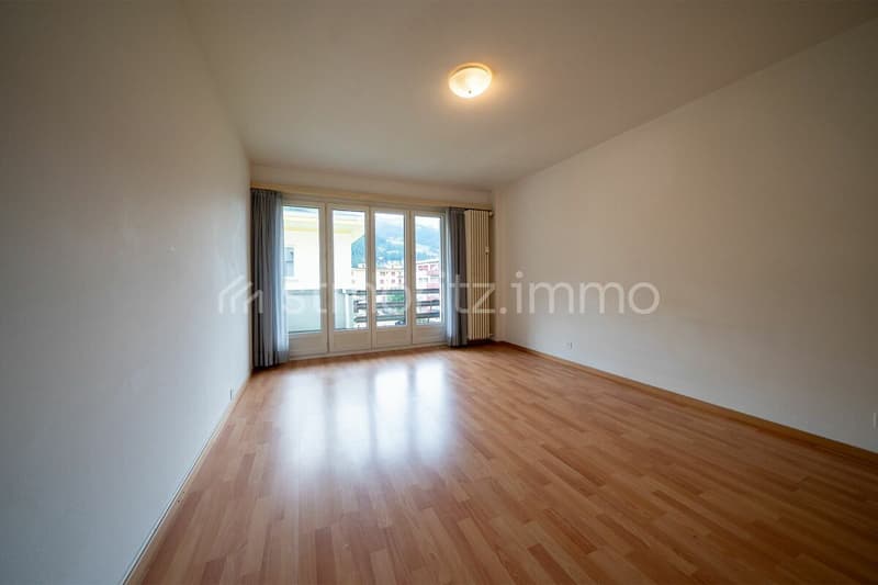 Chesa Derby - Ferienwohnung mit Balkon und grossem Potenzial (7)