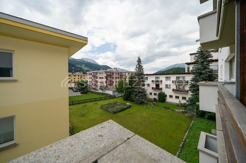 Chesa Derby - Ferienwohnung mit Balkon und grossem Potenzial (8)