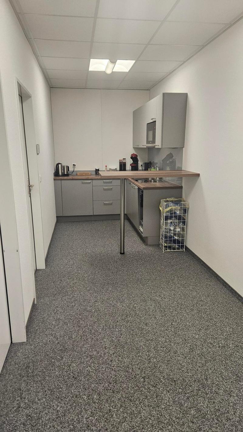2 Büros im 1. OG zu vermieten (9)