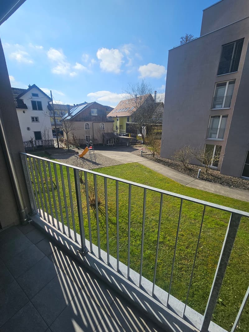 Gemütliche 2.5-Zimmer-Wohnung mit Balkon in Affoltern am Albis (1)