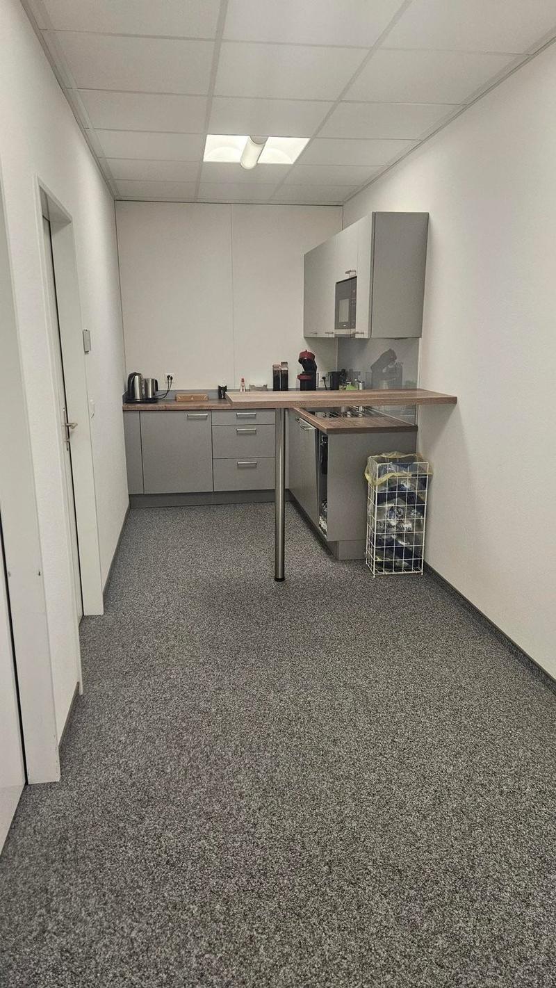 2 Büros im 1. OG zu vermieten (9)