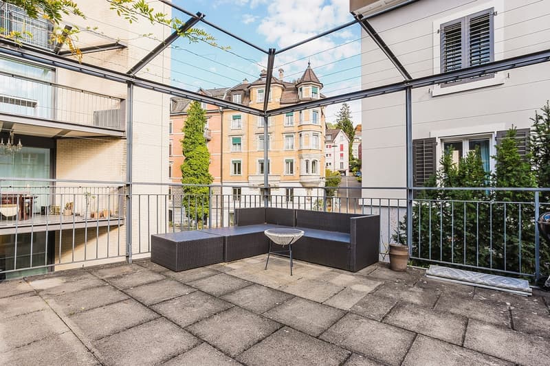 Grosszügige 4.5-Zimmerwohnung an zentraler Lage in Zürich (11)
