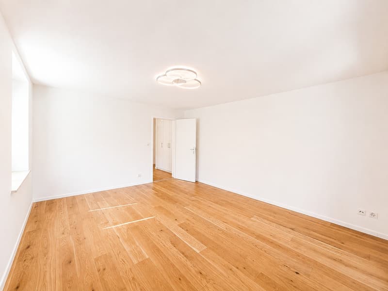 Charmante 4-Zimmer-Wohnung an ruhiger Lage in Adliswil (1)