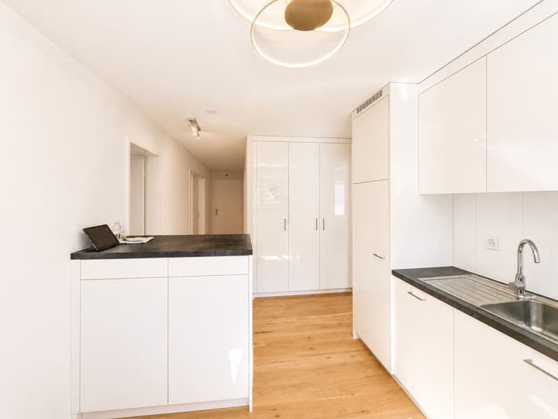 Charmante 4-Zimmer-Wohnung an ruhiger Lage in Adliswil (4)