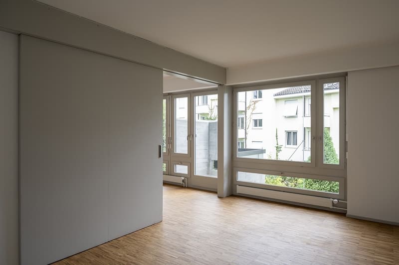 grosszügige 2.5-Zimmer-Wohnung mit Balkon in Zürich Höngg (7)