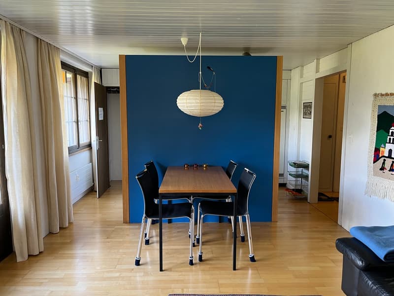 Charmante 4-Zimmer-Maisonette-Wohnung mit atemberaubendem Ausblick in Grindelwald (2)
