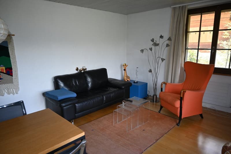 Charmante 4-Zimmer-Maisonette-Wohnung mit atemberaubendem Ausblick in Grindelwald (3)