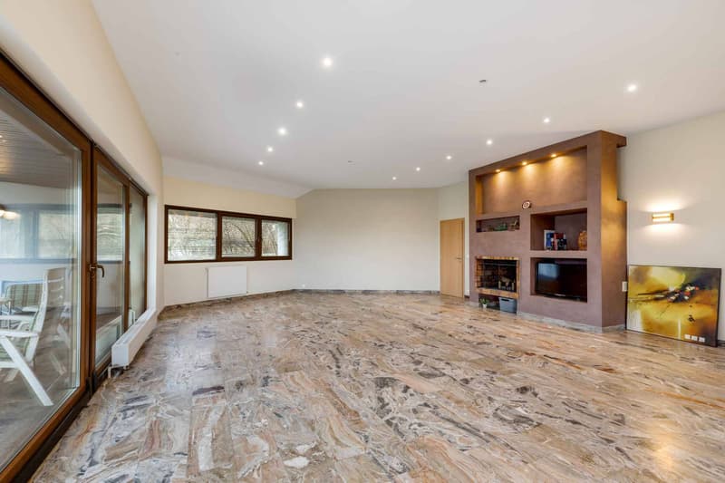Belle villa entièrement rénovée avec piscine (3)