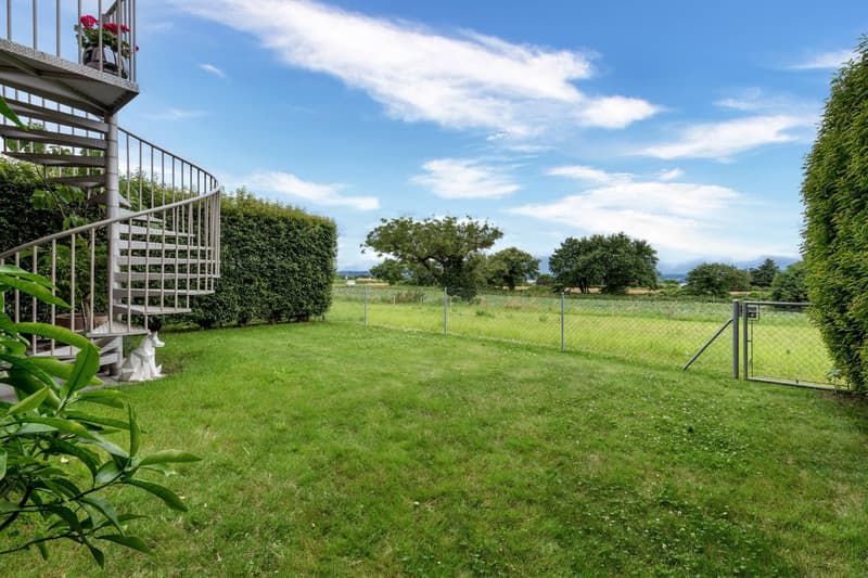 EN EXCLUSIVITÉ - duplex de 5 chambres avec terrasses, jardins et vue lac (8)