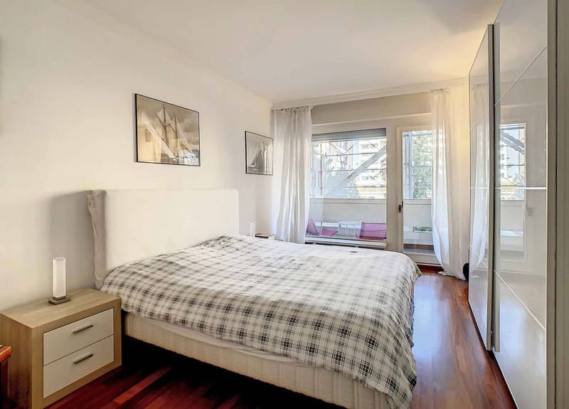 Grand appartement de 3 pièces dans un immeuble de standing (6)