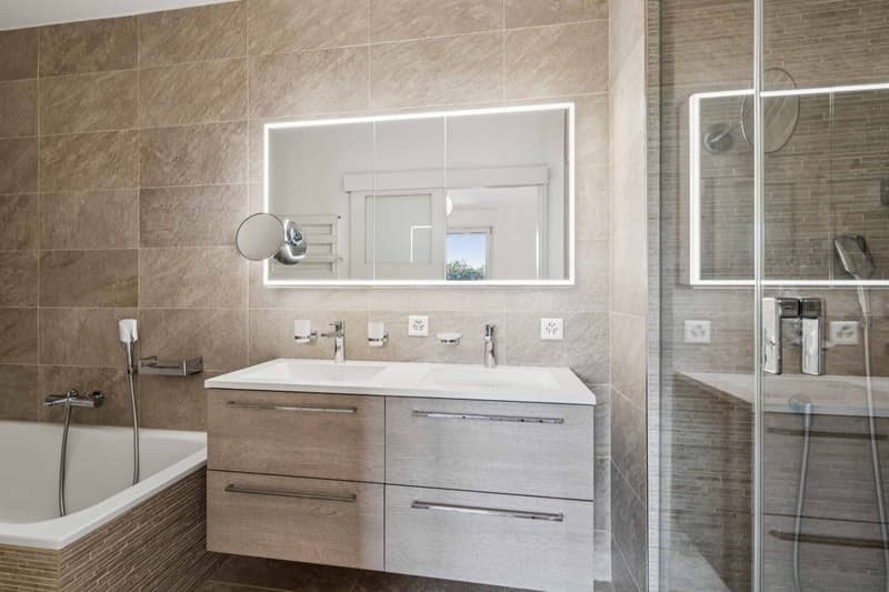 EN EXCLUSIVITÉ ! Bel attique de 6 pièces avec terrasse de 141 m² (9)