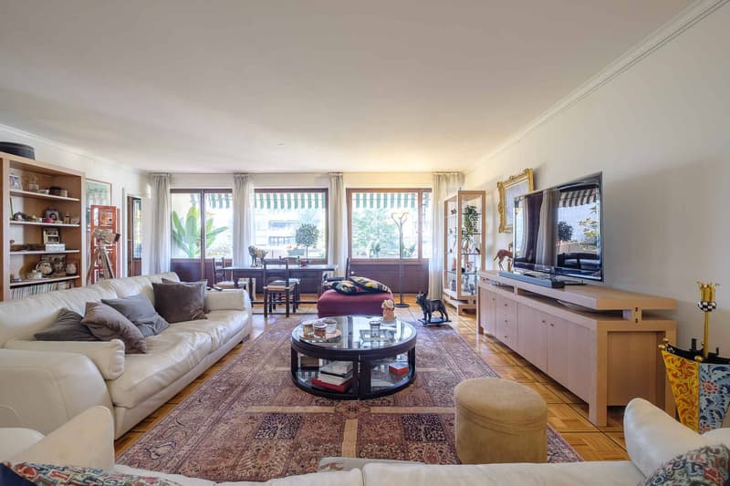 Bel appartement traversant de 6 pièces (1)