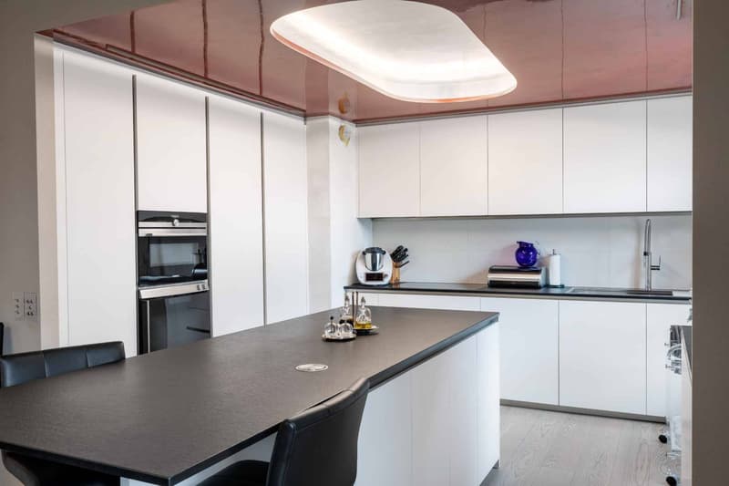 Superbe appartement rénové avec terrasse et jardin dans résidence de luxe (3)