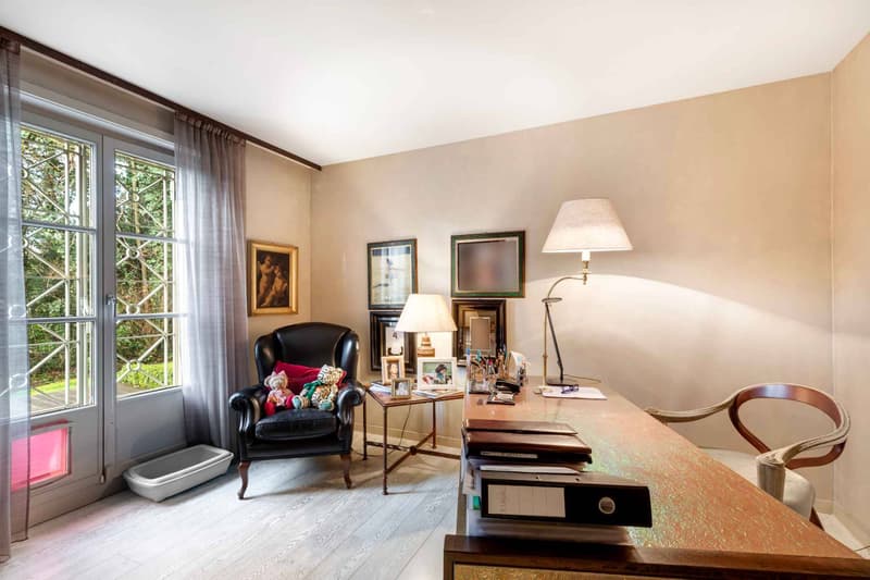 Superbe appartement rénové avec terrasse et jardin dans résidence de luxe (4)