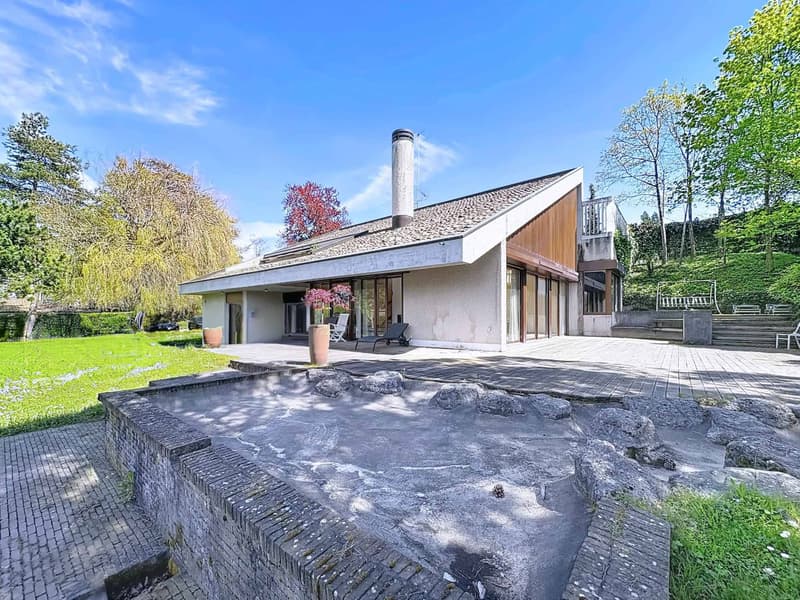 Villa d'architecte avec belle vue et accès privatif au lac (2)