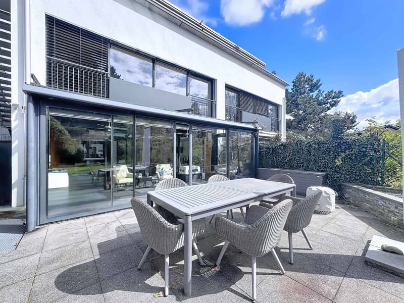 En exclusivité : appartement triplex avec terrasse et jardin (2)
