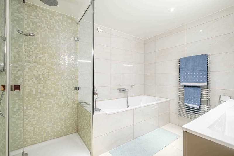 En exclusivité ! Superbe 5 pièces avec terrasse dans une résidence de haut standing (5)