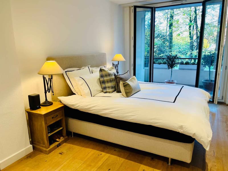 En exclusivité : Elégant appartement traversant de 3 pièces rénové avec balcons (8)