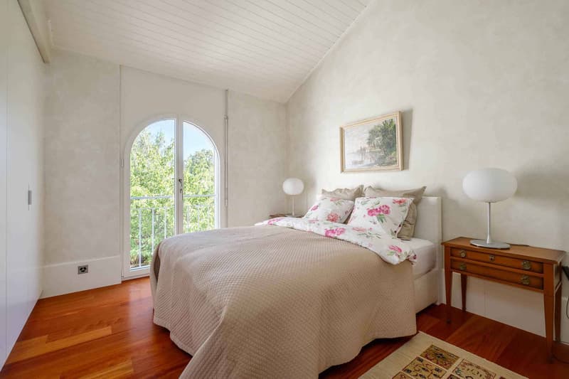 En exclusivité ! Belle maison mitoyenne dans un écrin de verdure (7)
