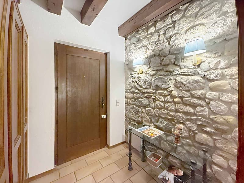 CO-EXCLUSIVITE ! Magnifique propriété de caractère proche de Nyon (2)