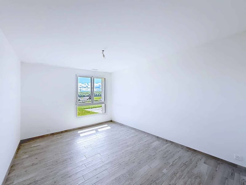 EXCLUSIVITE - Lumineux 3.5 pièces avec loggia (9)