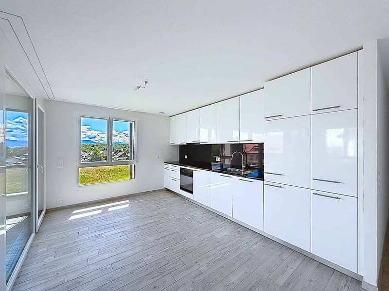 EXCLUSIVITE - Lumineux 3.5 pièces avec loggia (7)