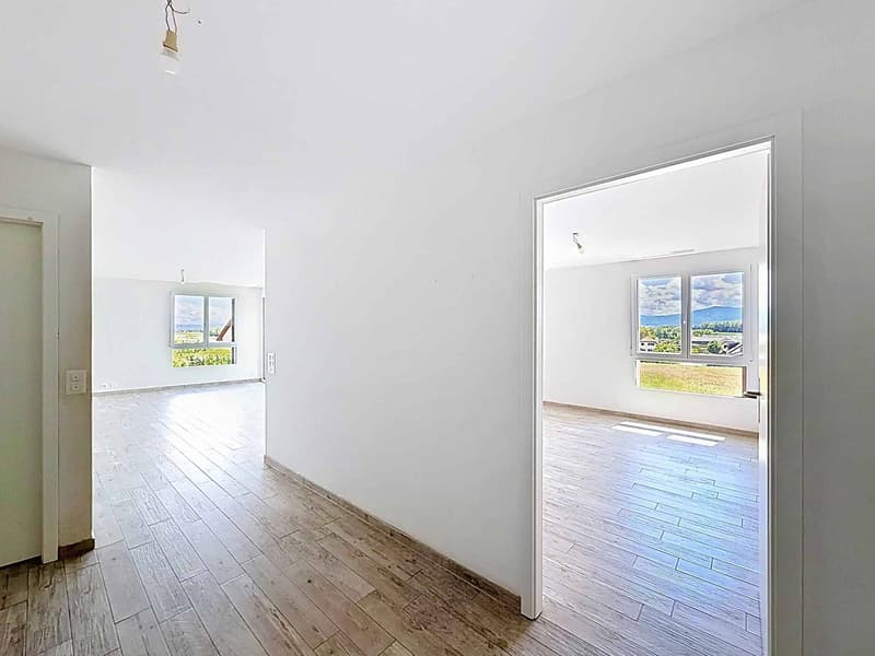 EXCLUSIVITE - Lumineux 3.5 pièces avec loggia (8)