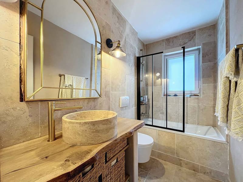 Charmant appartement de 3,5 pièces entièrement rénové (8)