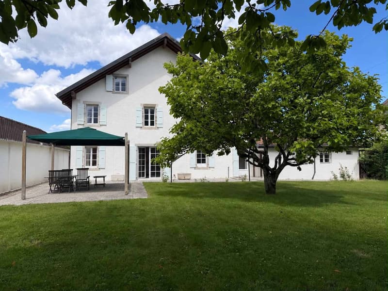 En EXCLUSIVITÉ ! Magnifique maison authentique au charme indéniable (1)