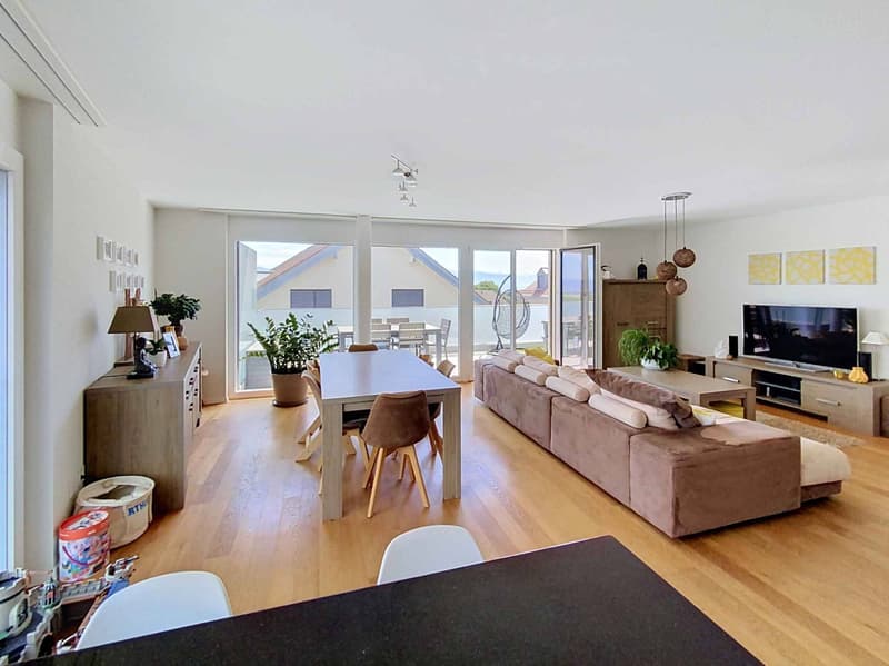 YENS Bel appartement lumineux avec une agréable échappée sur le lac (6)