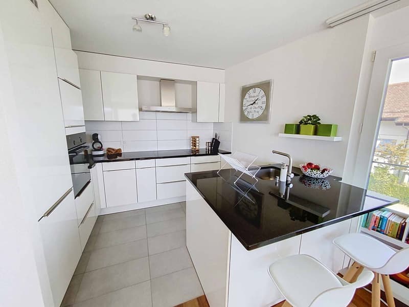YENS Bel appartement lumineux avec une agréable échappée sur le lac (7)